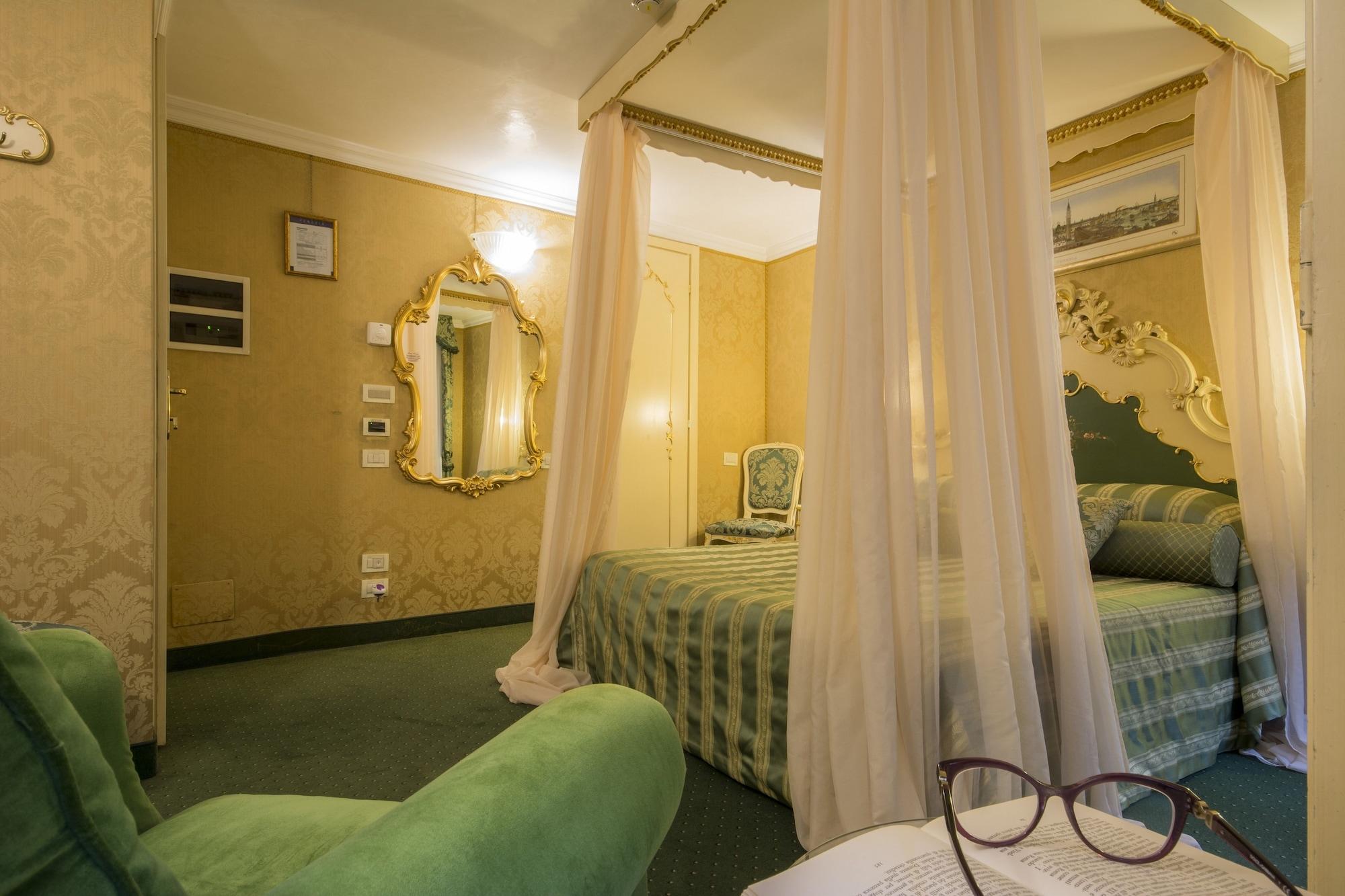 Hotel Becher Βενετία Εξωτερικό φωτογραφία