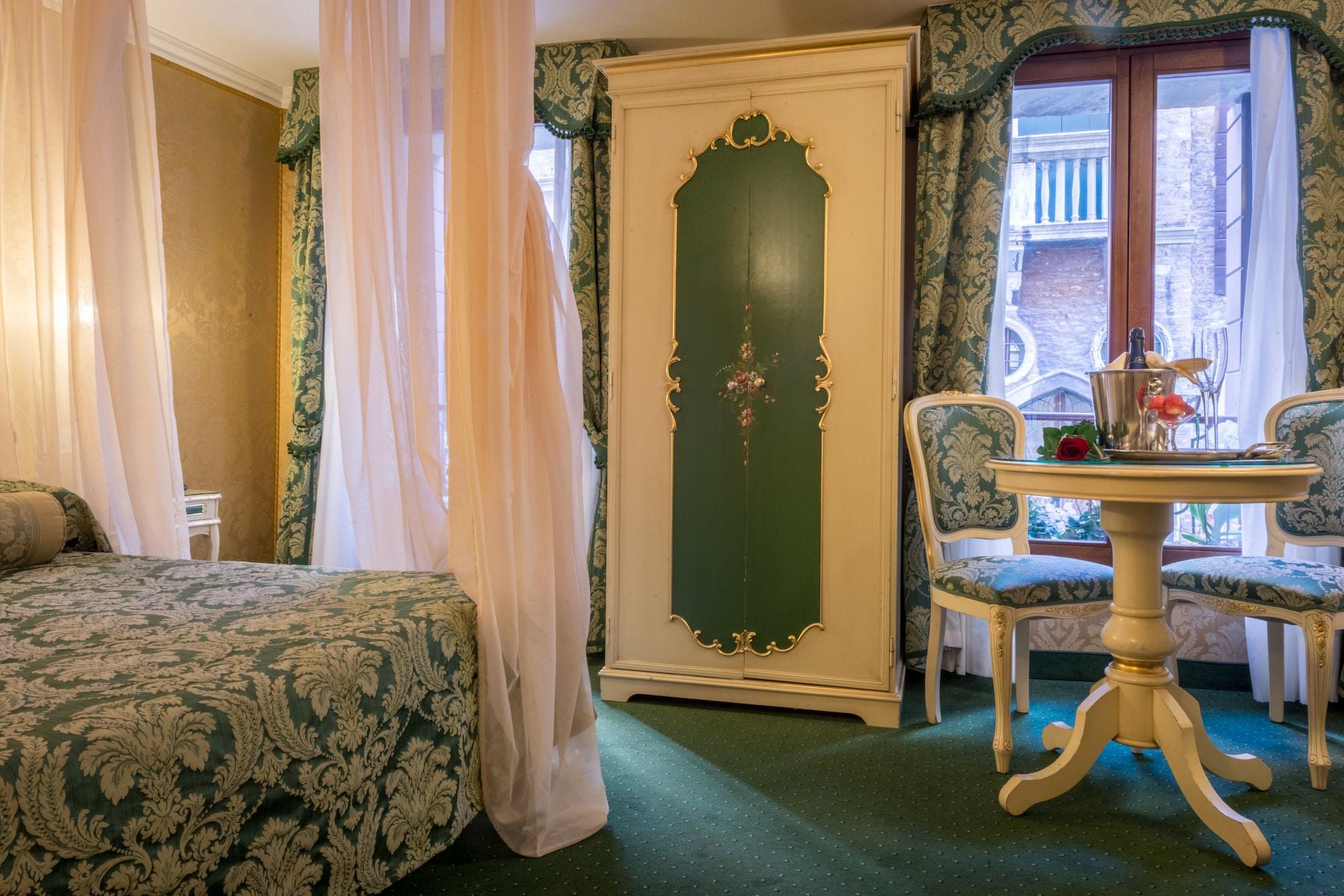 Hotel Becher Βενετία Εξωτερικό φωτογραφία